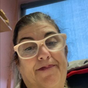 Meet your Posher, Justine